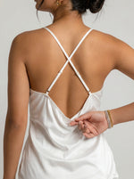 Camisola de Cetim Curta Feminina