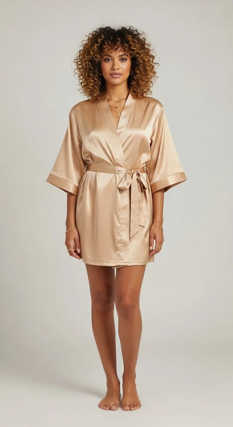 robe curto champagne - pose de frente com amarração central