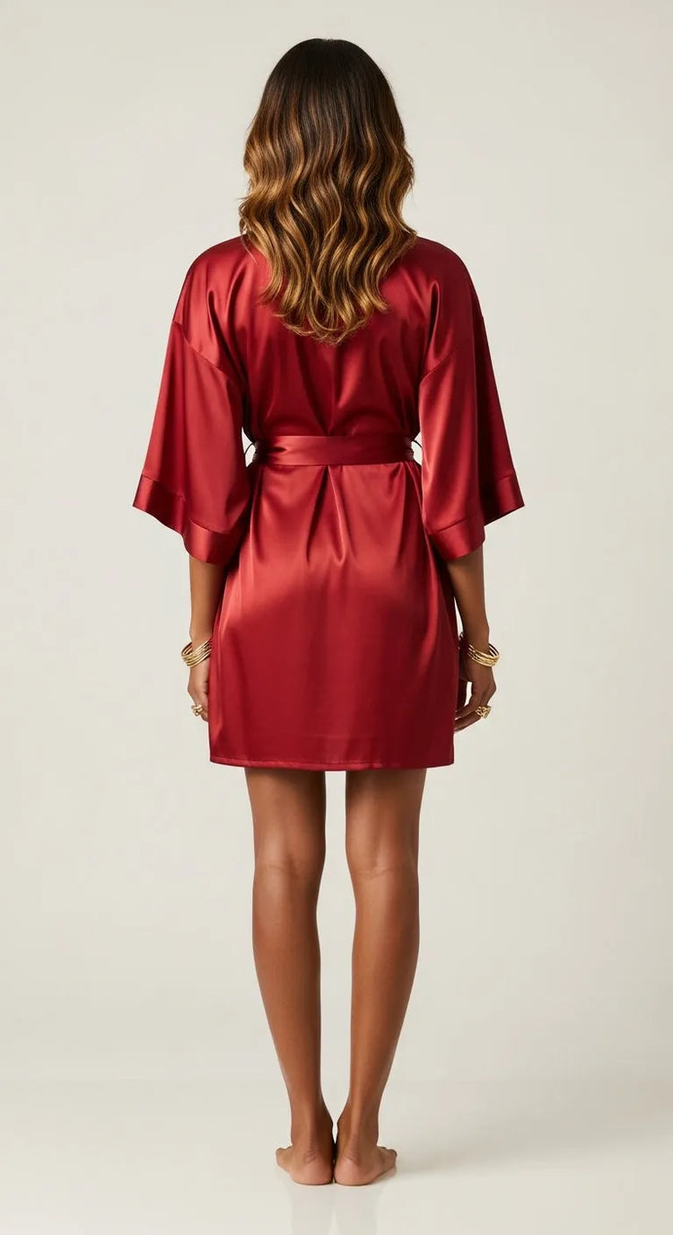 robe kimono vermelho curto - costas com passantes e faixa na cintura