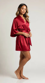robe kimono vermelho curto - costas com passantes e faixa na cintura
