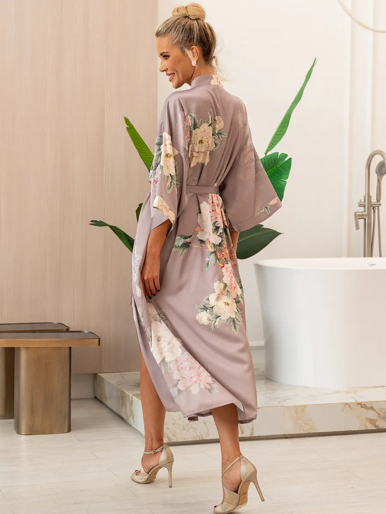robe kimono lilás floral lateral direita comprimento longo